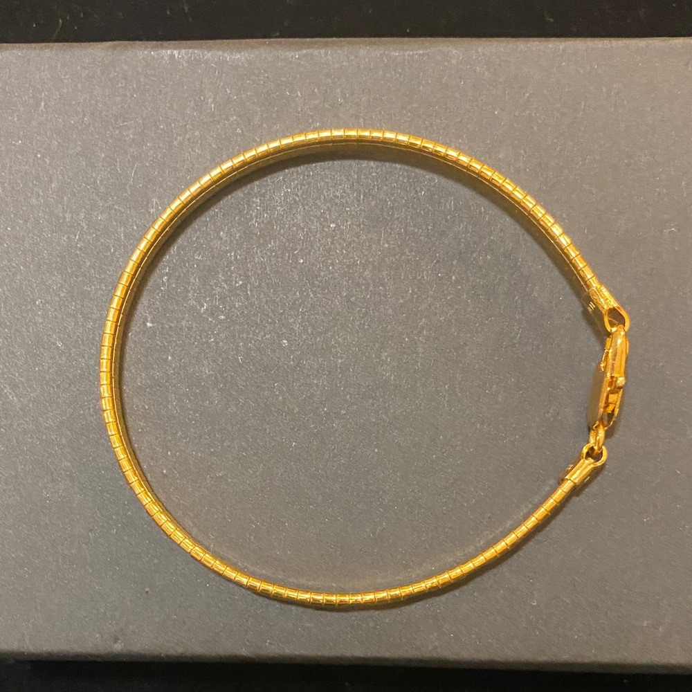 Elegant Gold Bracelet